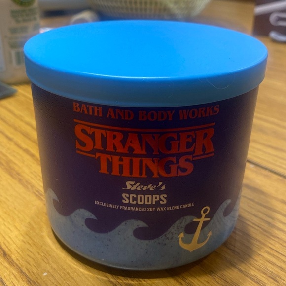 bath and body works 3 wick candle - Picture 2 of 2